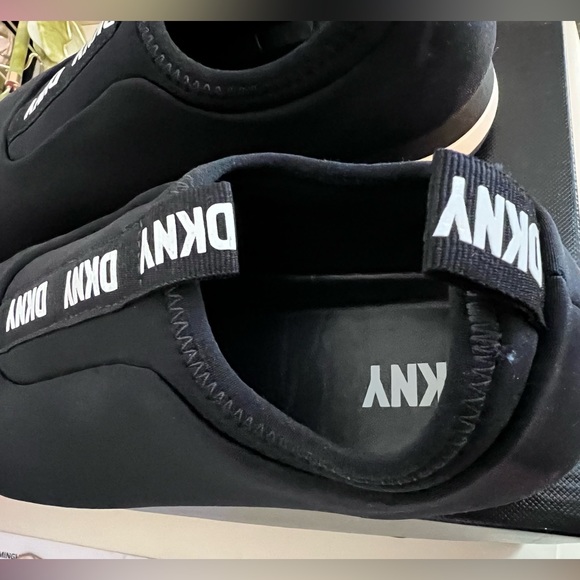 PRE-OWNED: Ladies DKNY SHOES. - Picture 4 of 4